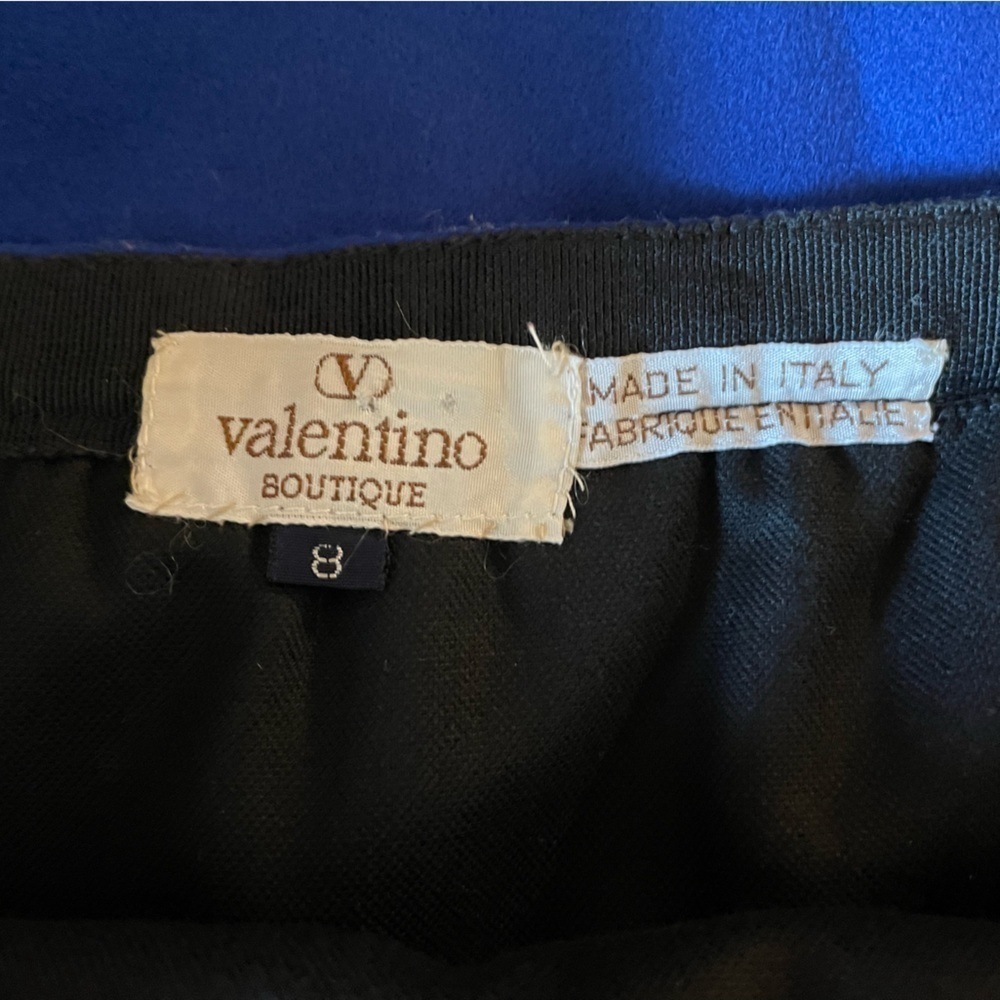 Vintage Valentino Boutique.  Wool and velvet skirt. Classic style - Picture 2 of 4